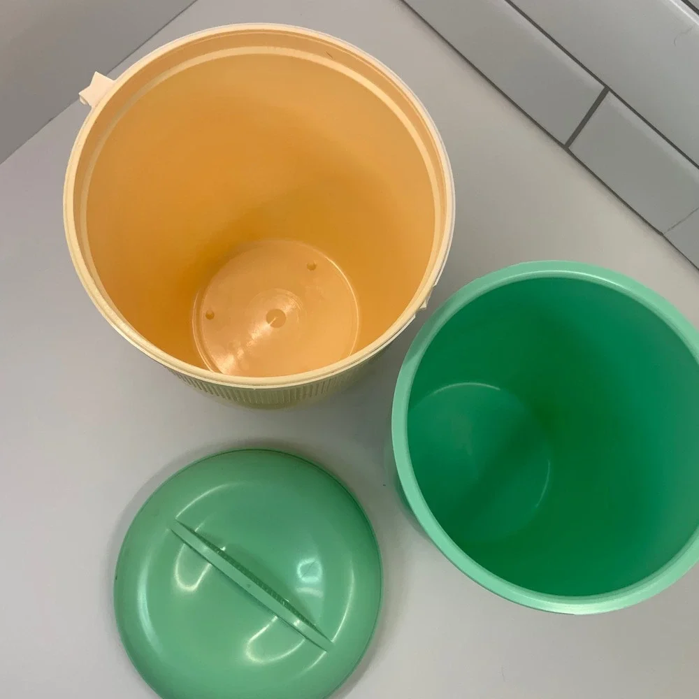 Vintage Unbranded Ribbed Thermal Ice Bucket Plastic Beige Green
